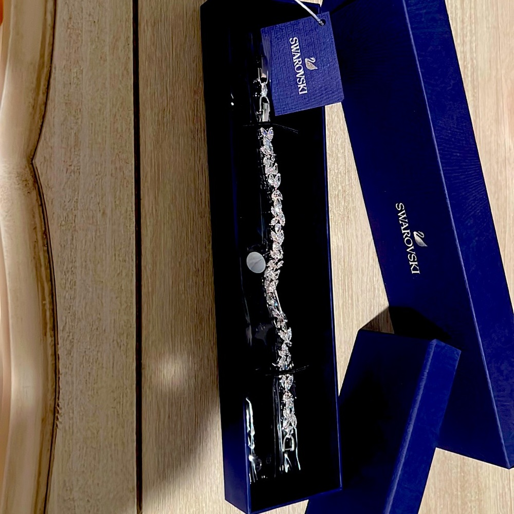 Swarovski tennis bracelet - brand new